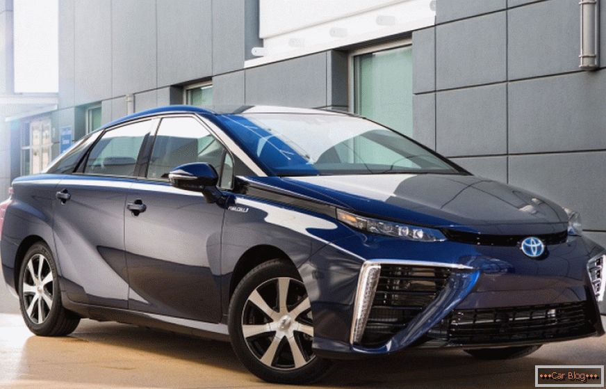 Toyota с легкостью превращает автомобиль в генератор электричества