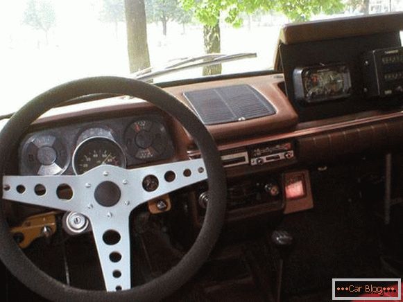 Moskvich 412 steering wheel