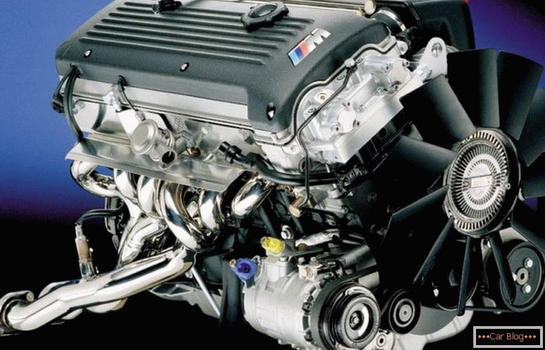 The difference between a gasoline engine and a diesel