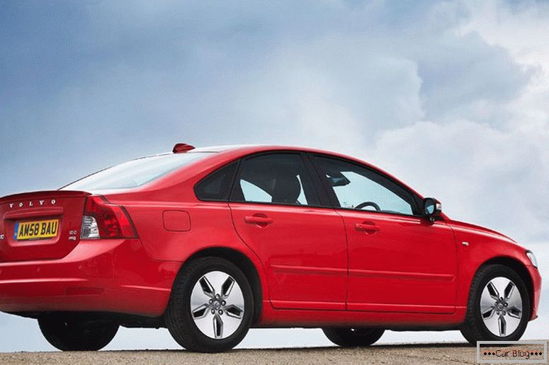 volvo s40 in the secondary market