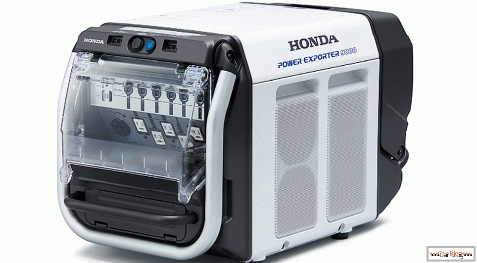 Японцы начали продавать водородную Honda Clarity у себя в стране