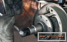 How to replace the rear hub bearing