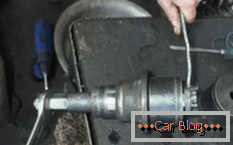 how to replace the rear wheel bearing