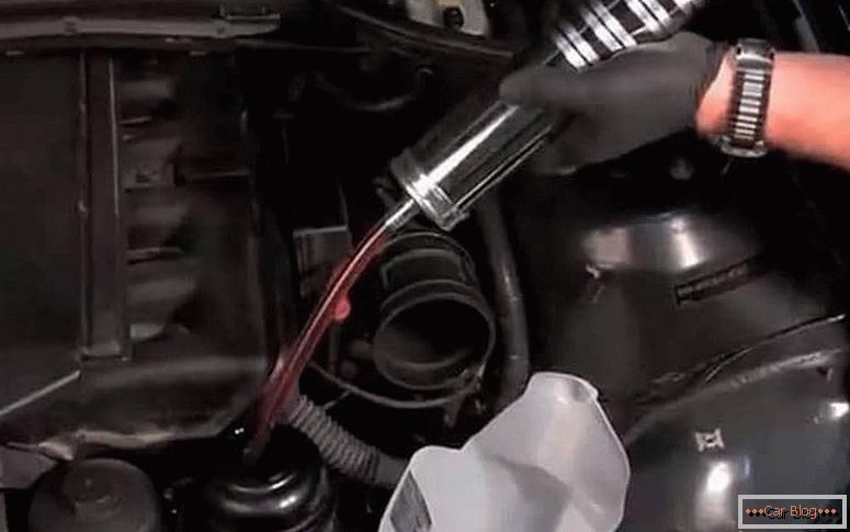 how is the replacement of power steering oil