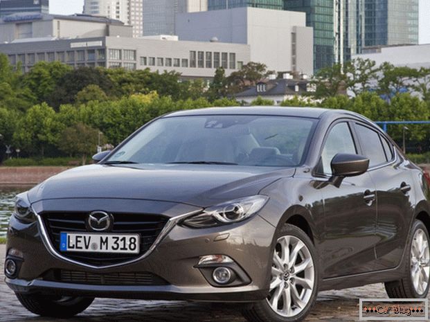 The appearance of the car Mazda 3